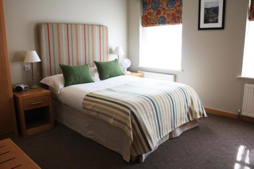 The Mitre Inn Knaresborough Ngoại thất bức ảnh