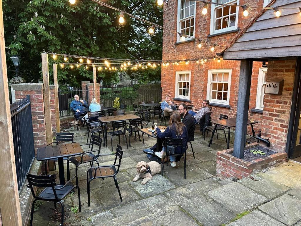 The Mitre Inn Knaresborough Ngoại thất bức ảnh