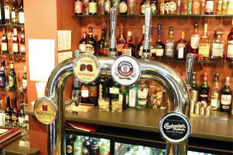 The Mitre Inn Knaresborough Ngoại thất bức ảnh