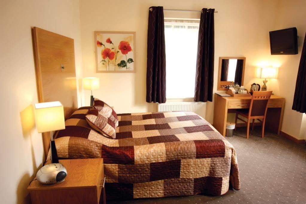 The Mitre Inn Knaresborough Ngoại thất bức ảnh