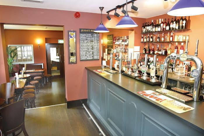 The Mitre Inn Knaresborough Ngoại thất bức ảnh