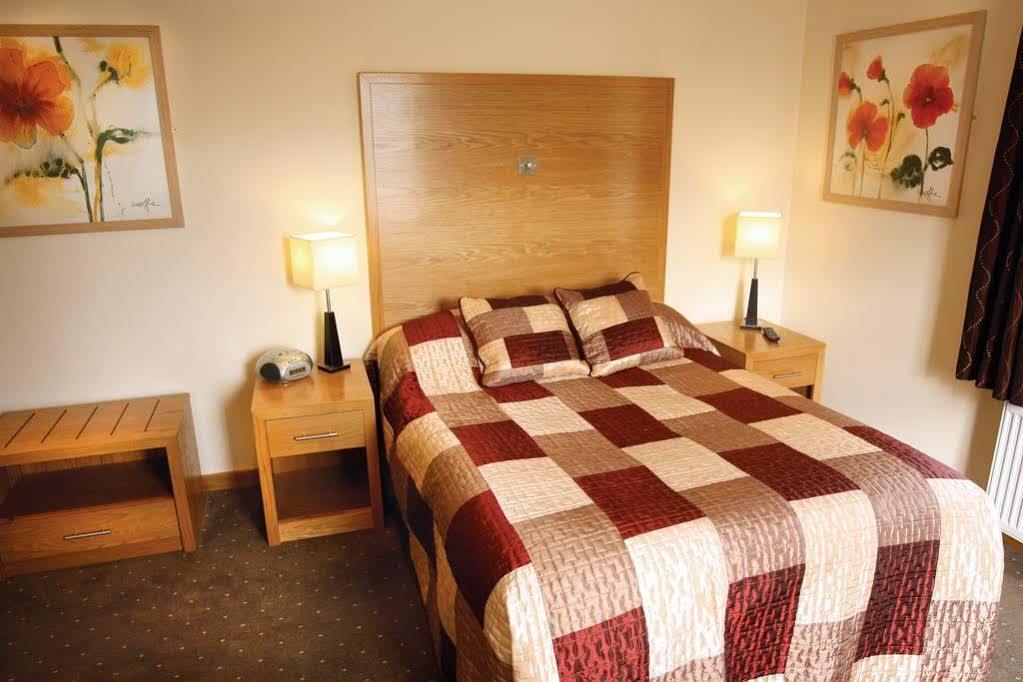 The Mitre Inn Knaresborough Ngoại thất bức ảnh